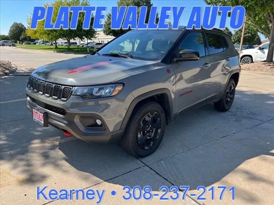 2023 Jeep Compass Trailhawk photo 1