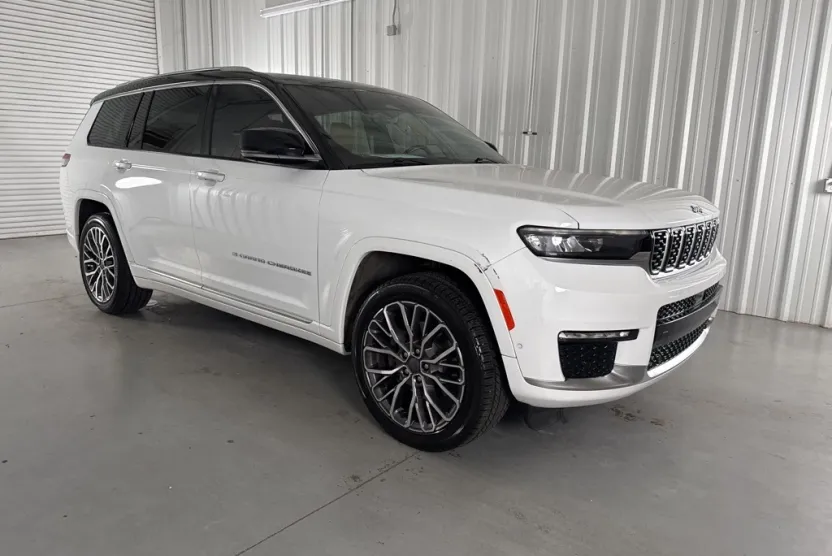 2021 Jeep Grand Cherokee L Summit photo 1