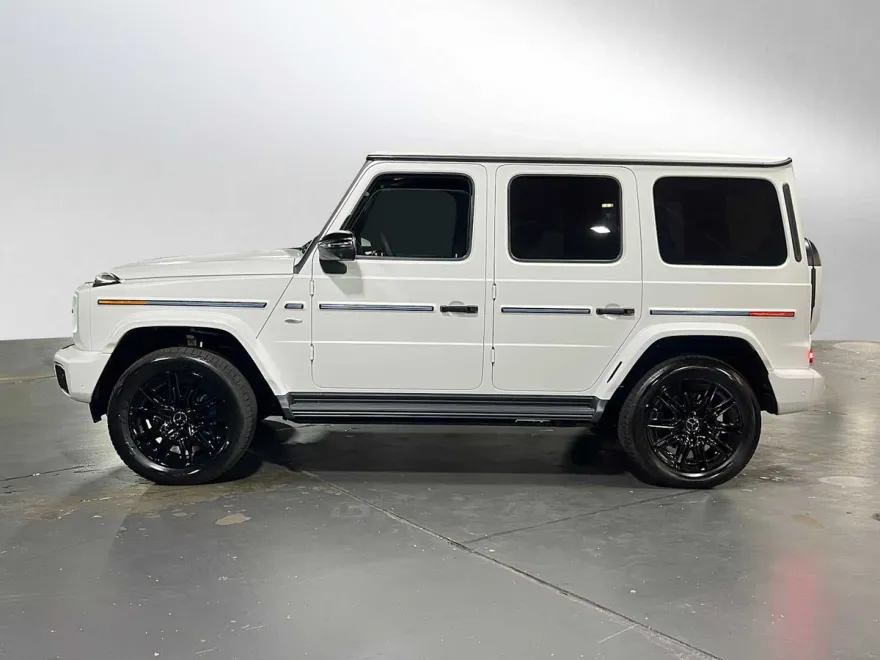 2025 Mercedes Benz G photo 1