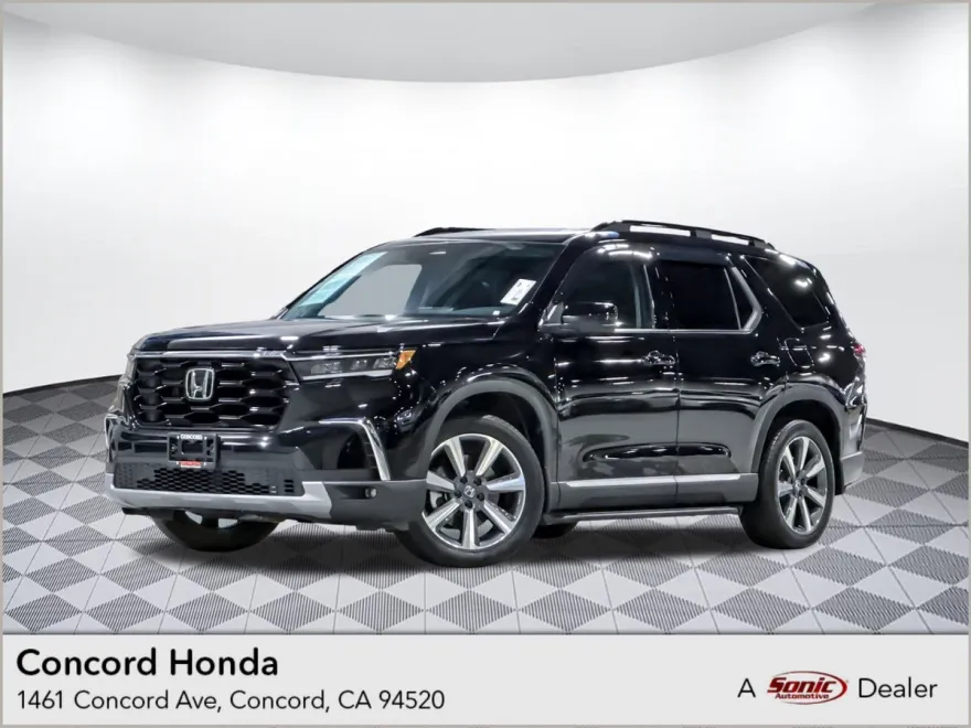 2024 Honda Pilot Touring photo 1