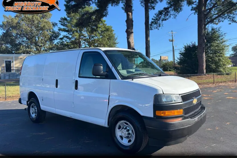 2020 Chevrolet Express Cargo Van photo 1