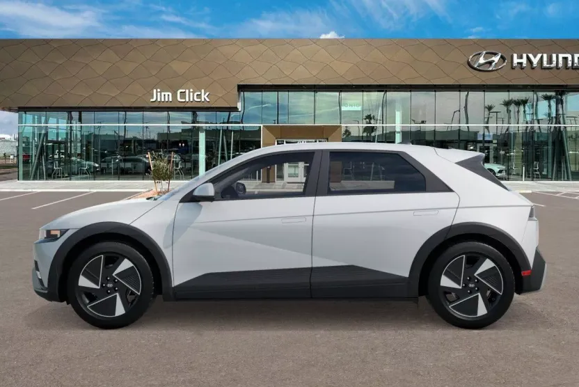2025 Hyundai Ioniq 5 SE photo 1