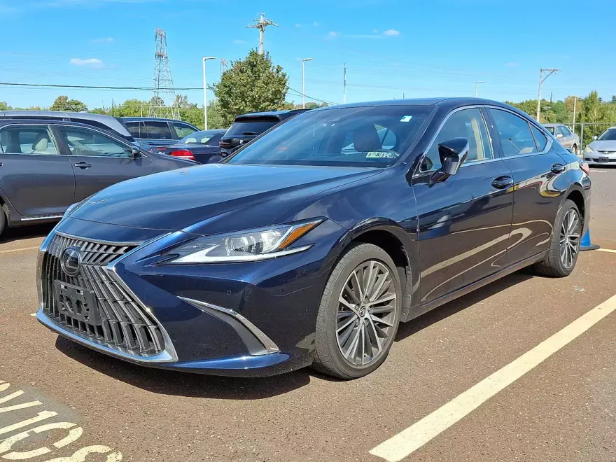 2022 Lexus ES 250 AWD photo 1