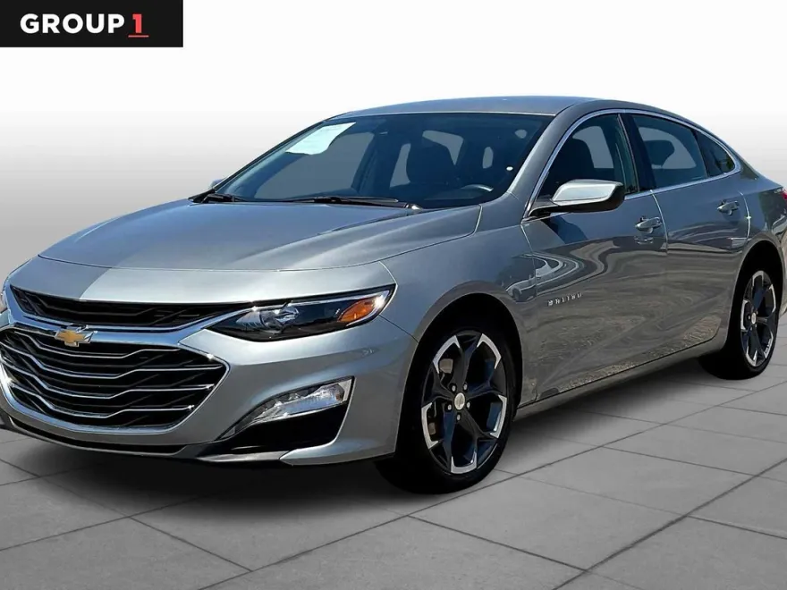 2024 Chevrolet Malibu 1LT photo 1