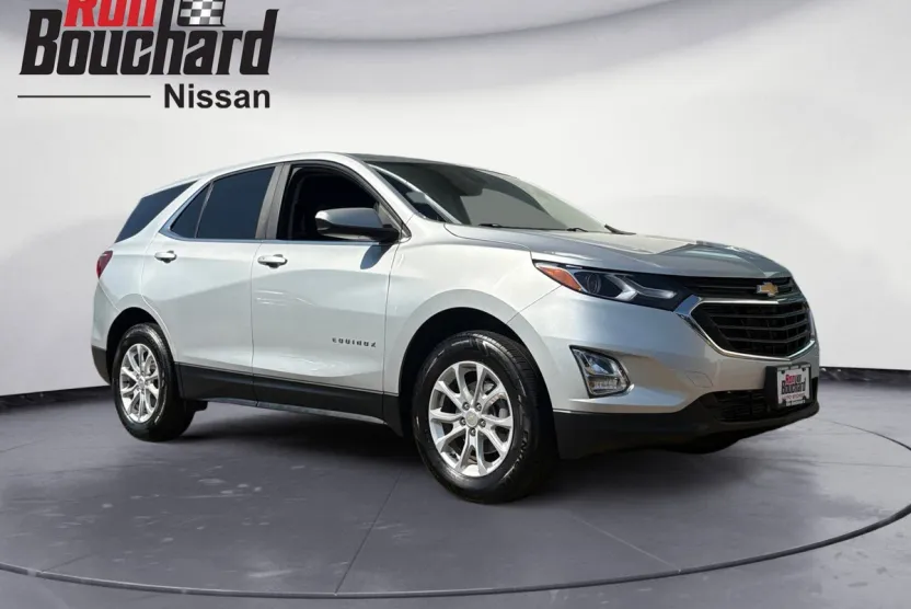 2021 Chevrolet Equinox LT photo 1