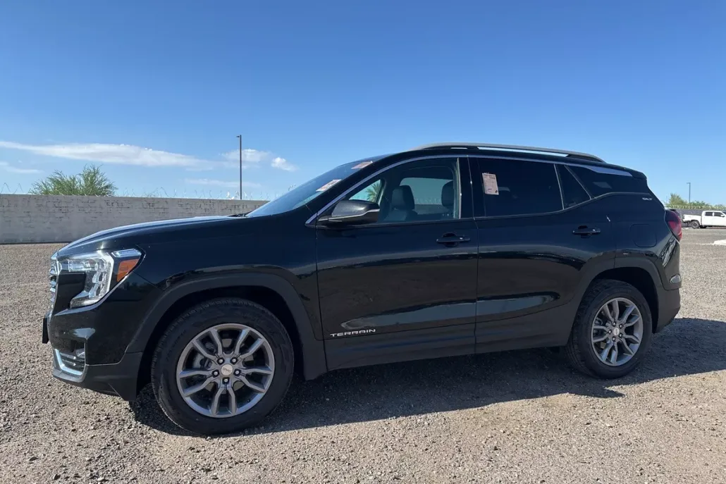 2024 Gmc Terrain SLT photo 1