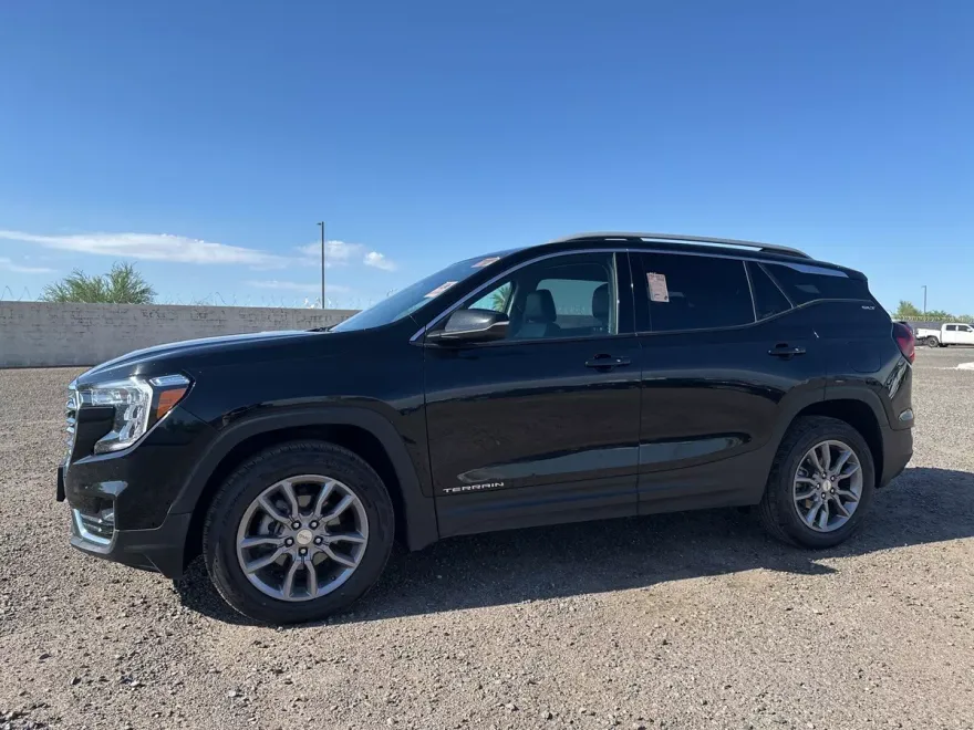 2024 Gmc Terrain SLT photo 1