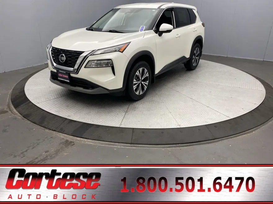 2021 Nissan Rogue SV photo 1
