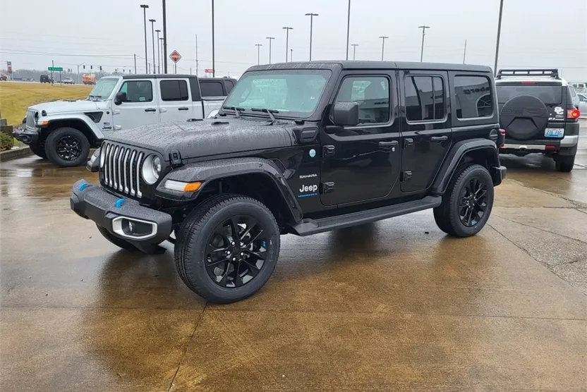 2023 Jeep Wrangler 4xe Sahara Sport photo 1