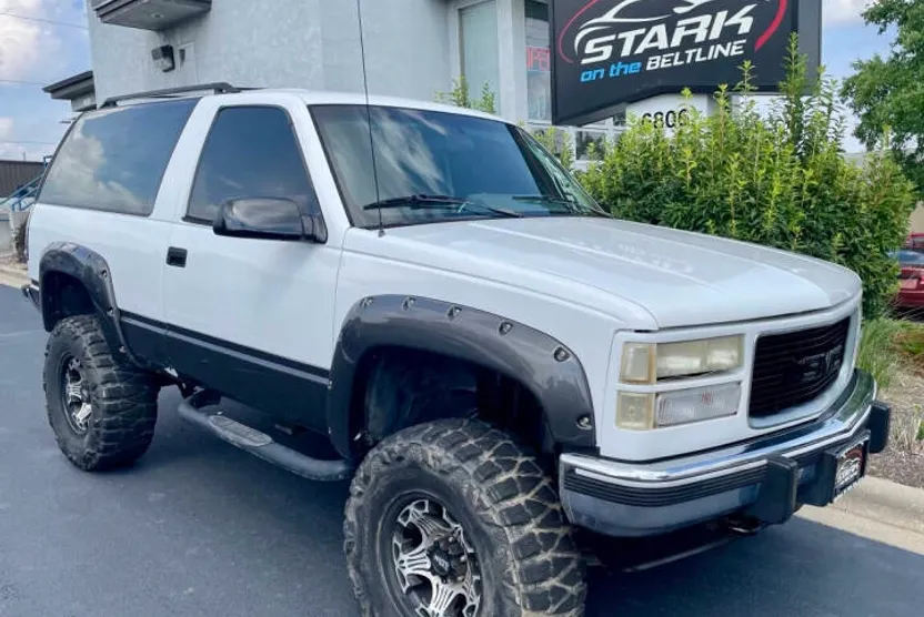 1993 Gmc Yukon photo 1