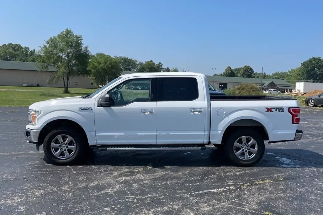 2019 Ford F-150 XLT photo 1