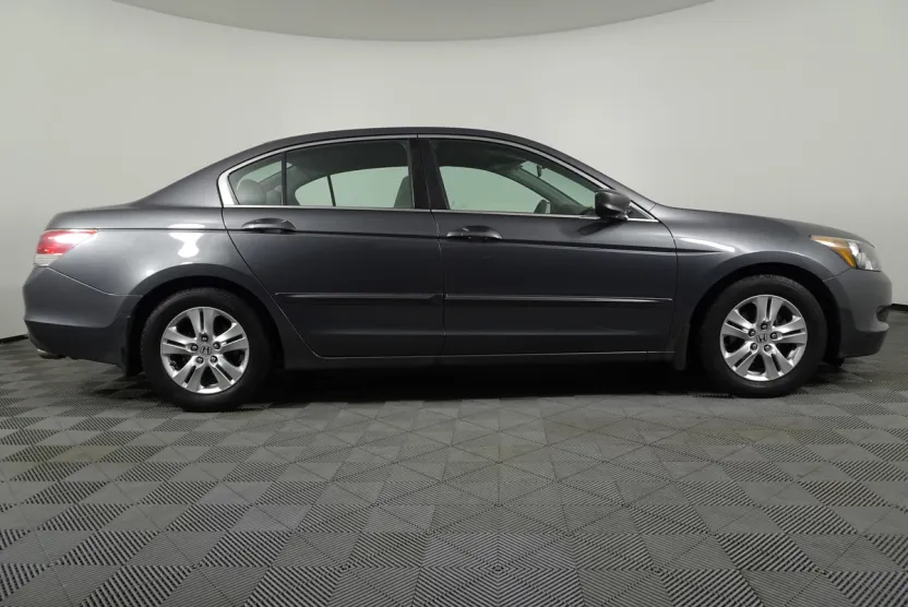 2010 Honda Accord LX-P photo 1