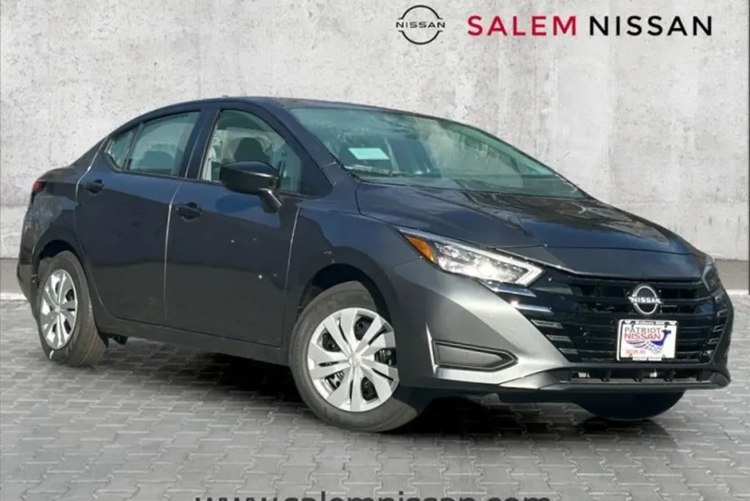 2025 Nissan Versa 1.6 S photo 1