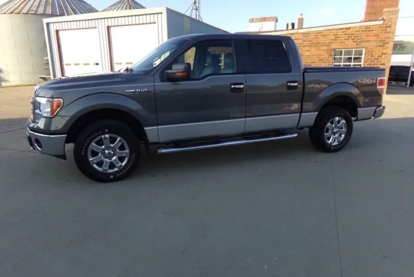 2014 Ford F-150 XLT photo 1