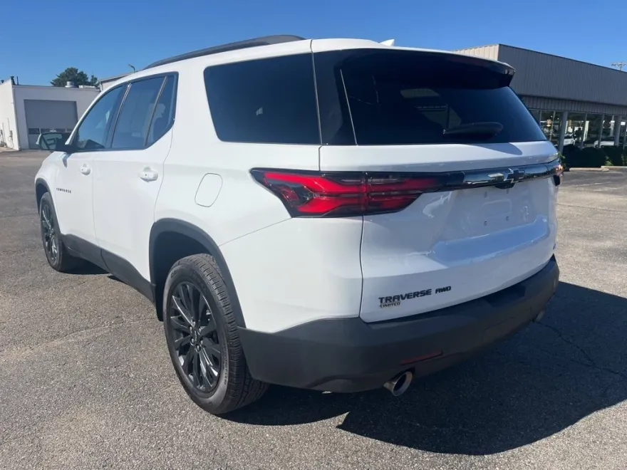 2024 Chevrolet Traverse RS photo 1