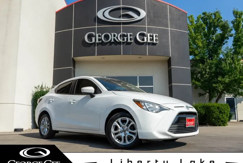 2018 Toyota Yaris iA Base photo 1