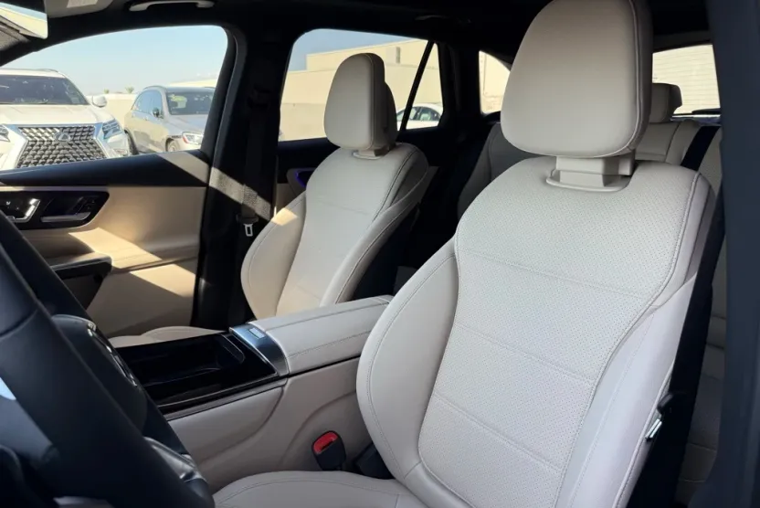 2026 Mercedes Benz GLC 300 photo 1