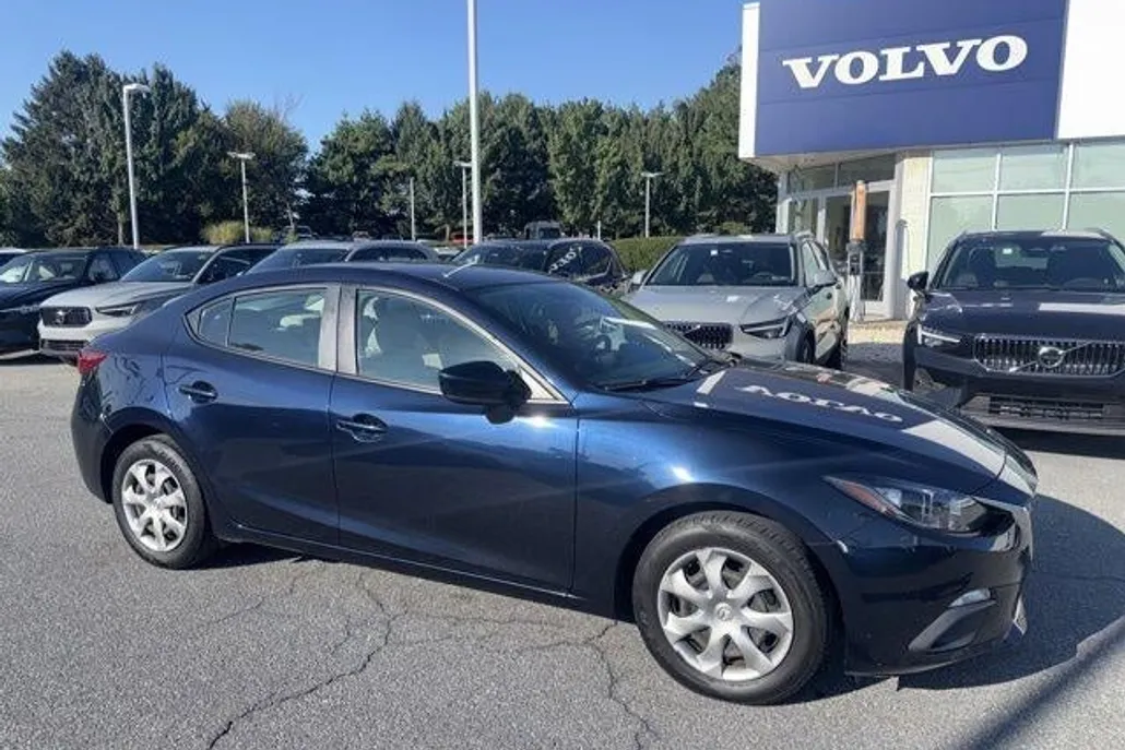 2015 Mazda Mazda3 i Sport photo 1