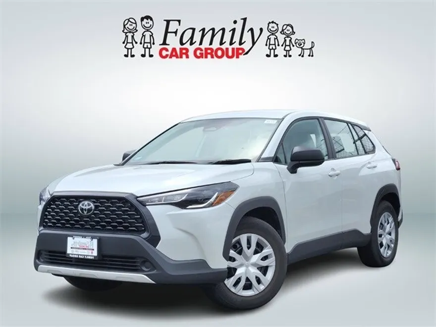 2024 Toyota Corolla Cross L photo 1