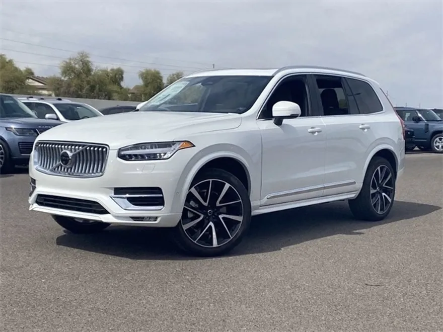 2025 Volvo XC90 Plus photo 1