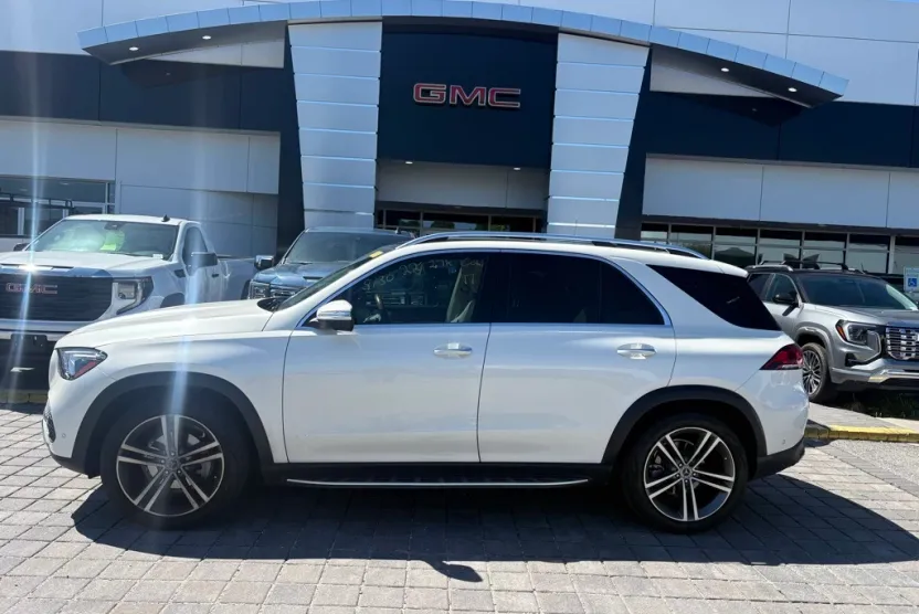 2022 Mercedes Benz GLE 350 4MATIC photo 1