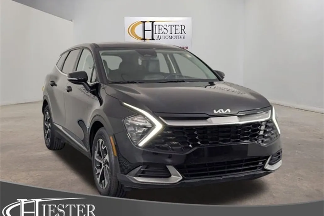 2023 Kia Sportage EX photo 1