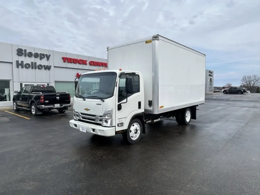 2025 Chevrolet Silverado 4500HD photo 1