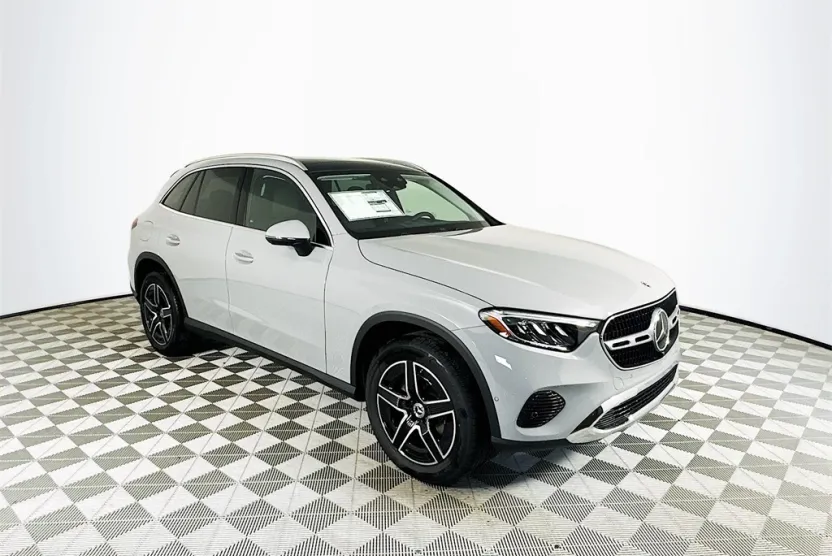2026 Mercedes Benz GLC 300 4MATIC photo 1