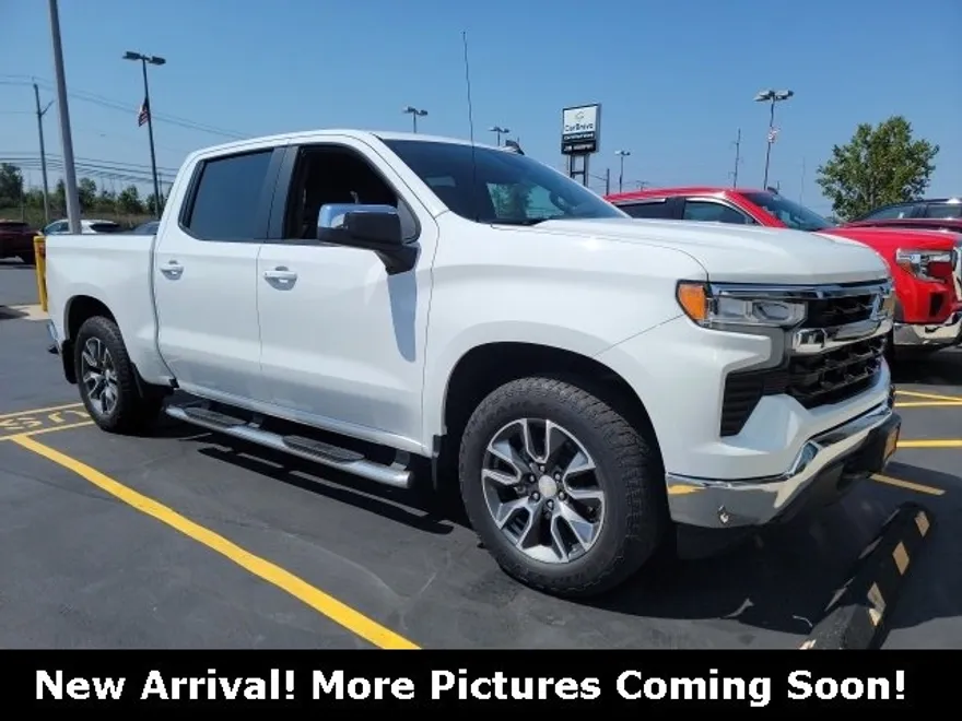 2022 Chevrolet Silverado 1500 LT photo 1