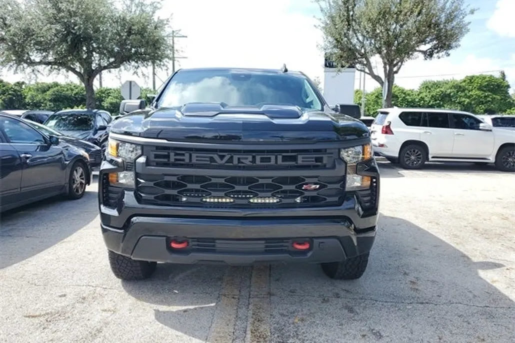 2024 Chevrolet Silverado 1500 Custom Trail Boss photo 1