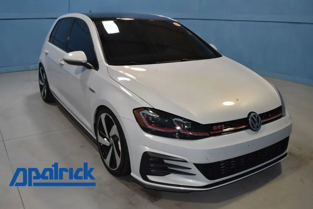 2019 Volkswagen Golf GTI SE photo 1
