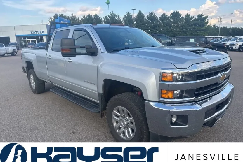 2019 Chevrolet Silverado 2500HD LT photo 1