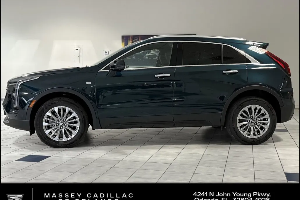 2025 Cadillac XT4 Premium Luxury photo 1