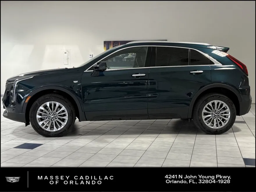 2025 Cadillac XT4 Premium Luxury photo 1