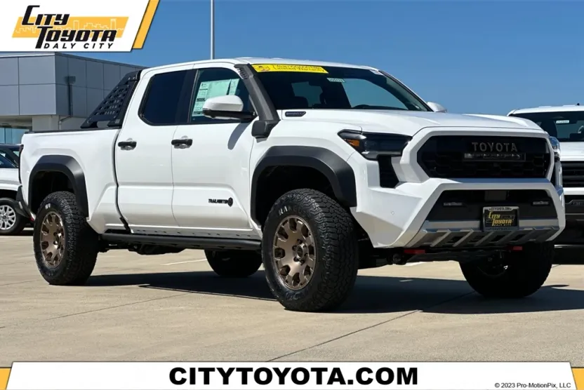 2025 Toyota Tacoma Trailhunter Double Cab photo 1