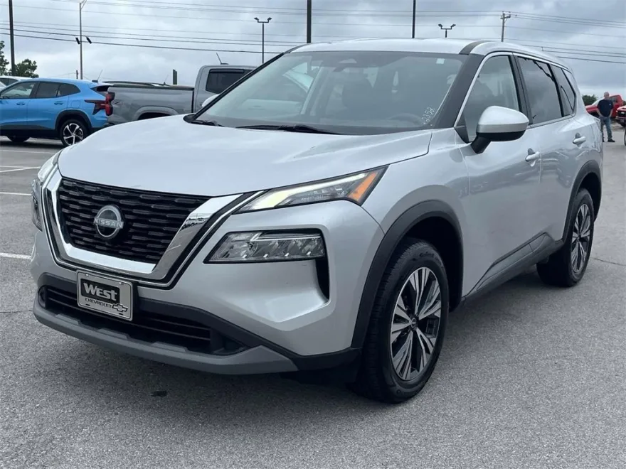 2023 Nissan Rogue SV photo 1