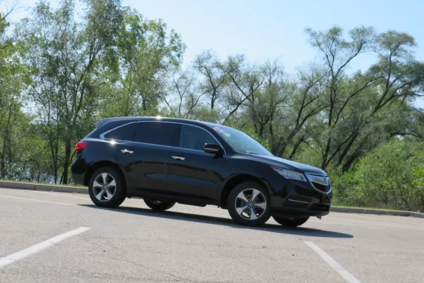 2016 Acura MDX SH-AWD photo 1