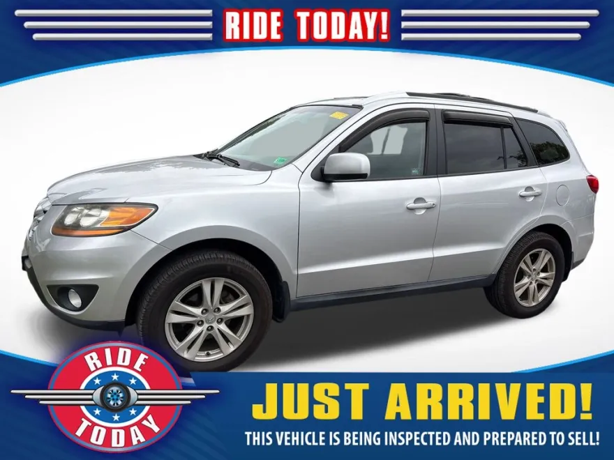 2011 Hyundai Santa Fe SE photo 1