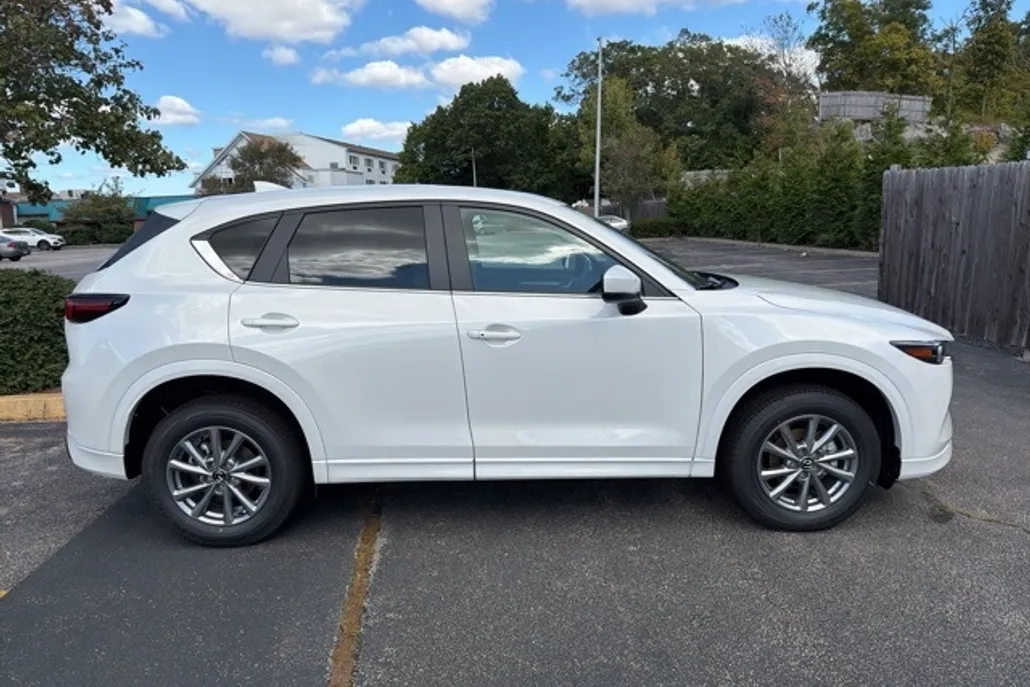 2025 Mazda CX-5 2.5 S Preferred photo 1