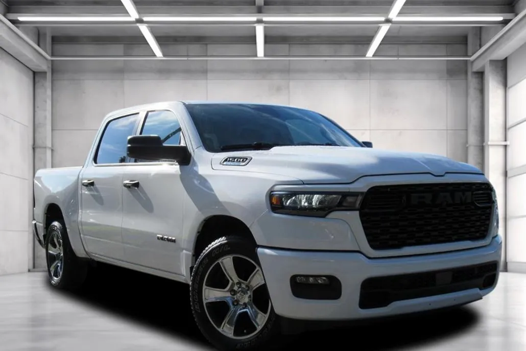 2025 Ram 1500 Tradesman photo 1