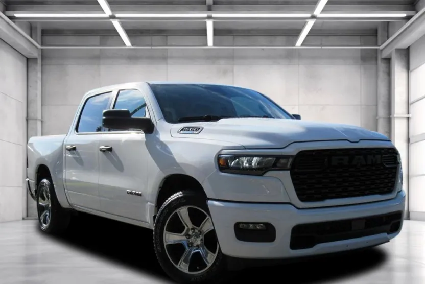 2025 Ram 1500 Tradesman photo 1
