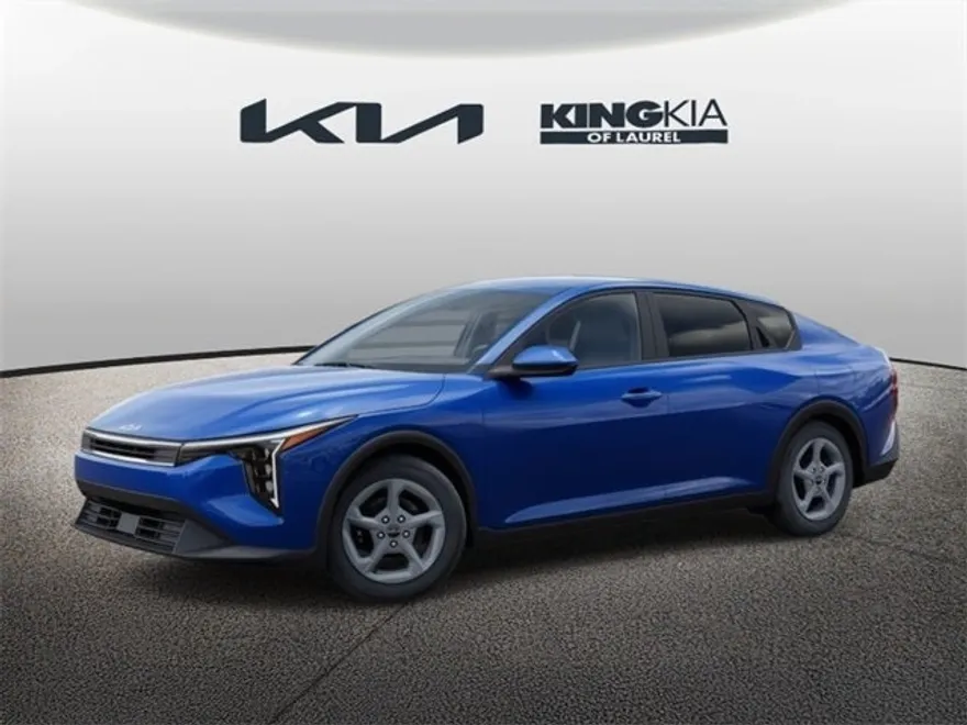 2025 Kia K4 LXS photo 1