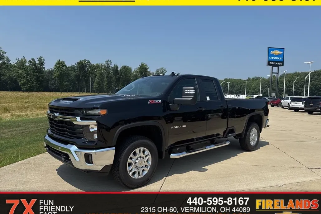 2025 Chevrolet Silverado 2500HD LT photo 1