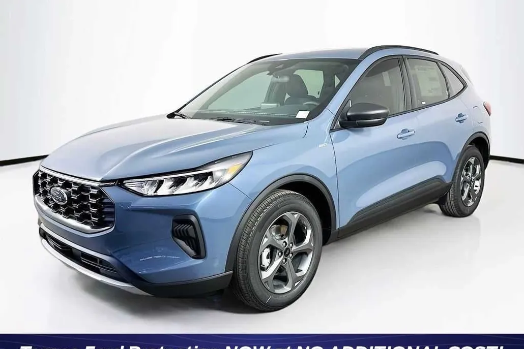 2025 Ford Escape ST-Line photo 1