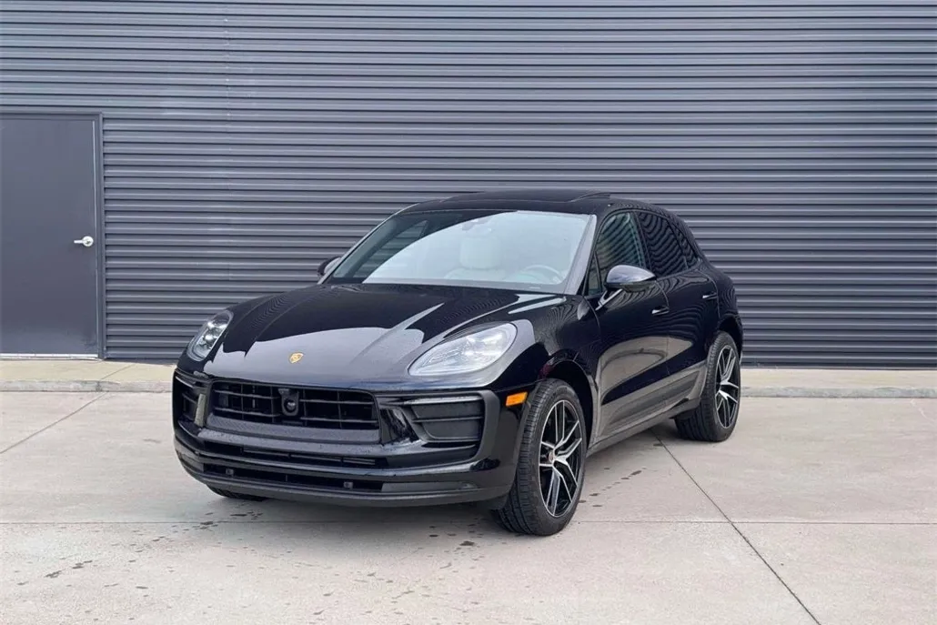 2025 Porsche Macan Base photo 1