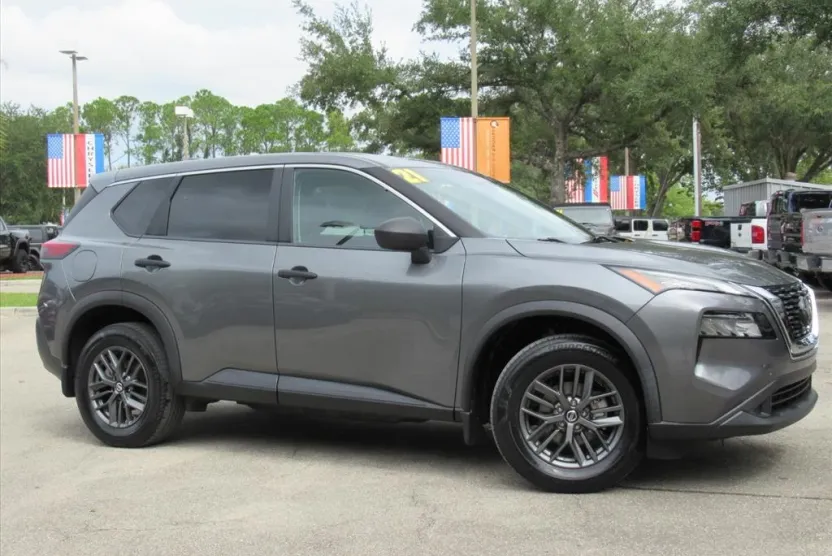 2021 Nissan Rogue S photo 1