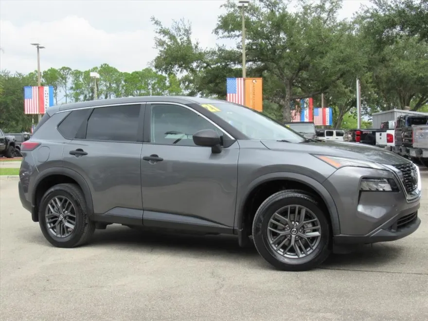 2021 Nissan Rogue S photo 1