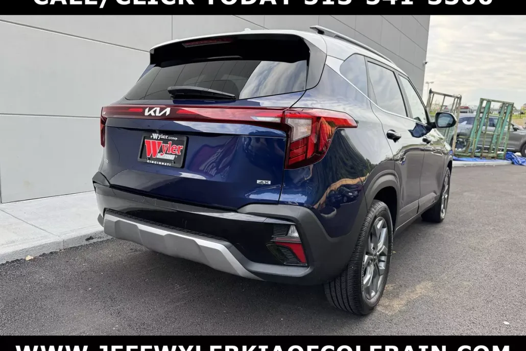 2024 Kia Seltos S photo 1