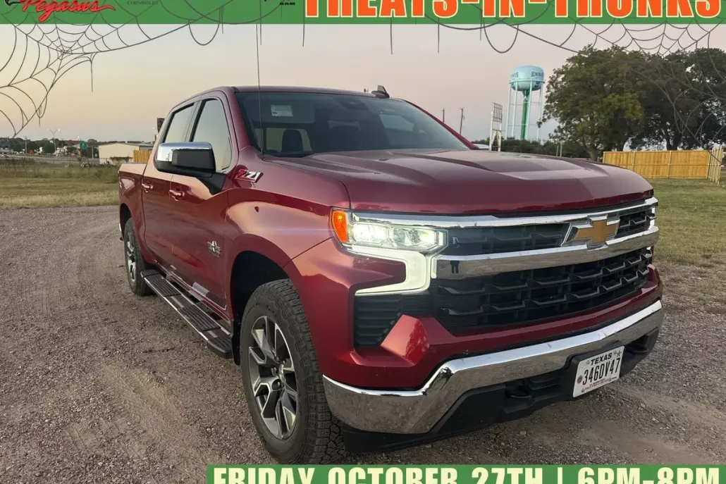 2023 Chevrolet Silverado 1500 LT photo 1