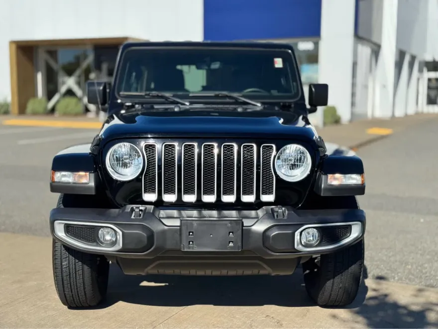 2023 Jeep Wrangler Sahara photo 1